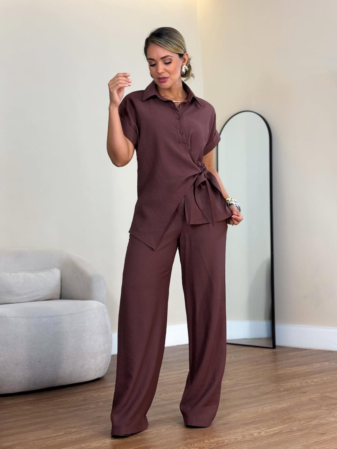 Clarinda - Elegant Set with Knotted Front and Short Sleeves