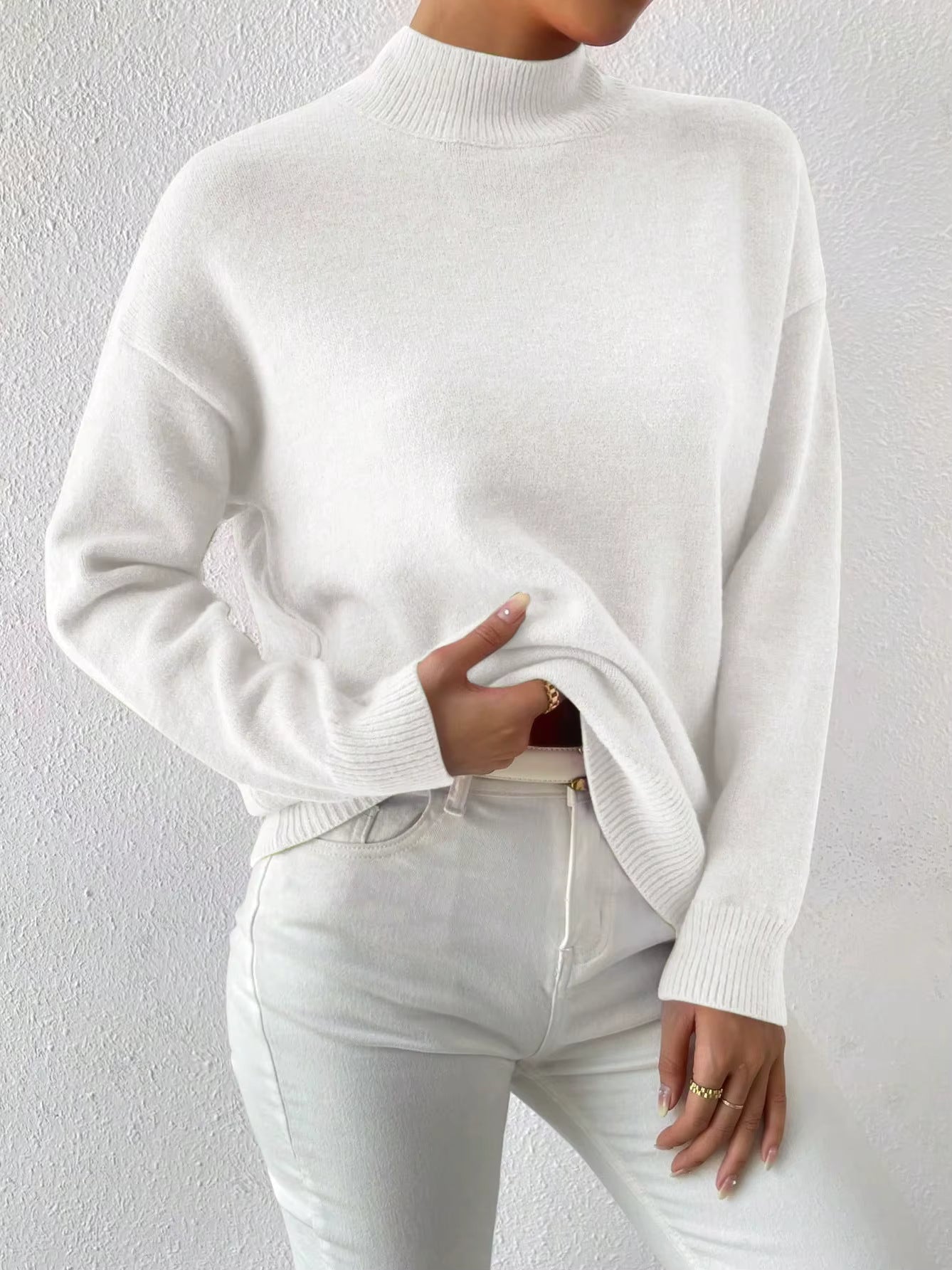 Victoria - Elegant and Warm Sweater