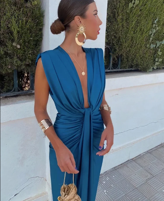 Liya - Modern Elegance Pleated Dress