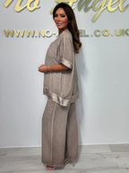 Haliora - Casual and trendy feminine set with V-neckline