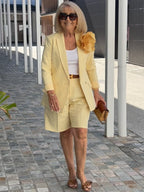 Bianca - Chic Set with Floral Jacket and Shorts