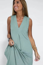 Katriel - Elegant dress with a flattering cut